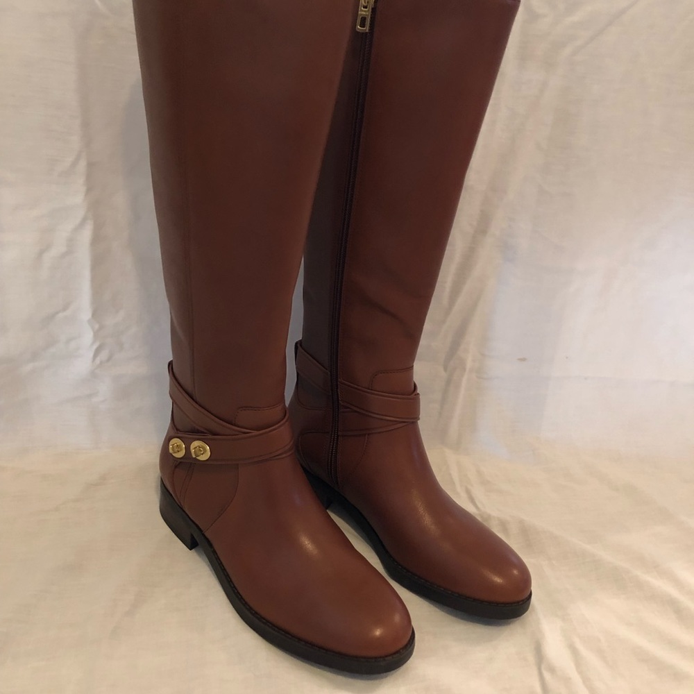 Gorgeous New Coach Boots - Picture 2 of 8